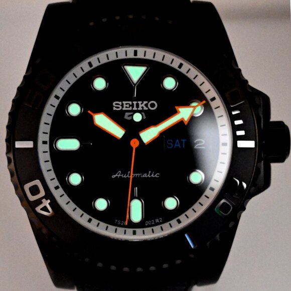 Custom SeikoMod 40mm Diver watch NH36 Automatic Movement sapphire Waterproof new - Picture 9 of 9